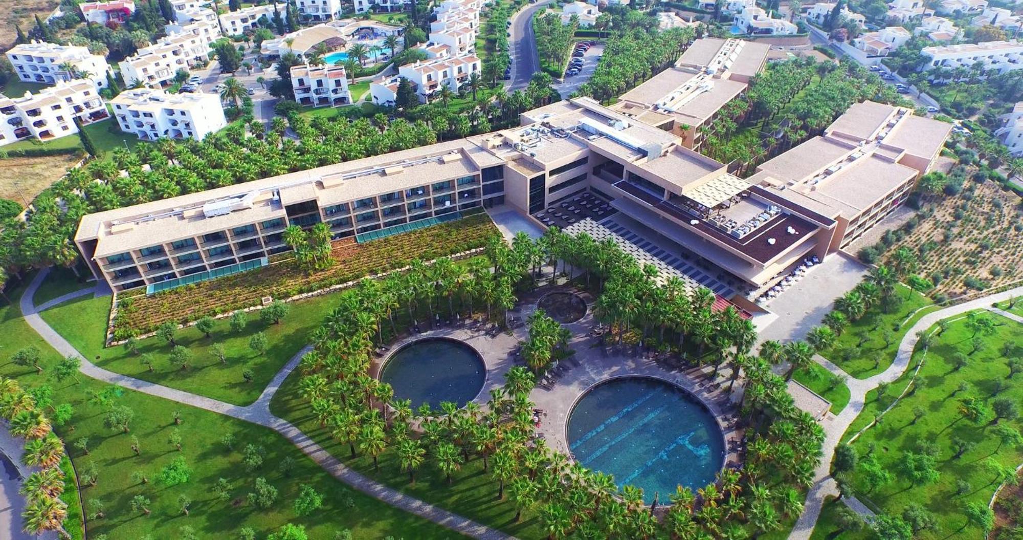 Kimpton Atlantico Algarve By Ihg Hotel Albufeira Ngoại thất bức ảnh Aerial view of the hotel